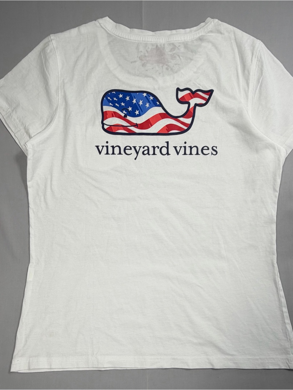 Women’s Vineyard Vines White Whale Flag Pocket T-Shirt Size M